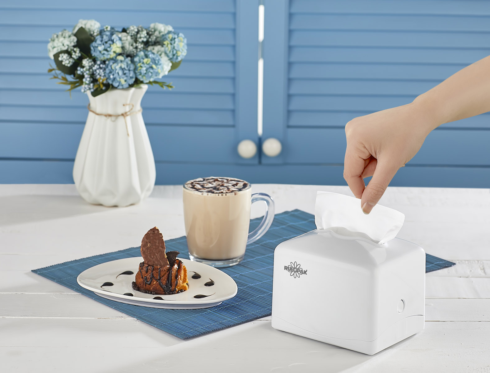 RULOPAK TEKÇEK MİDİ PEÇETE DİSPENSERİ