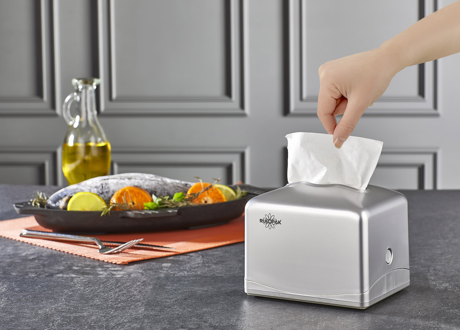 RULOPAK TEKÇEK MİDİ PEÇETE DİSPENSERİ